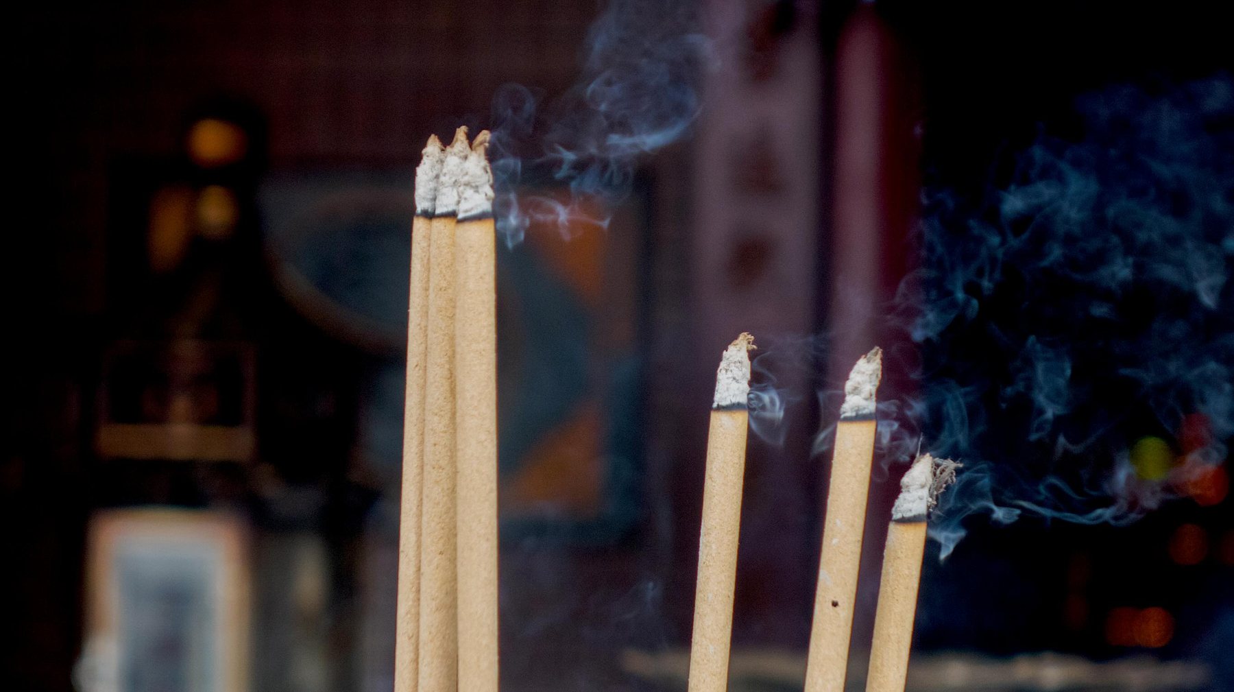 Fumo d'incenso ad Hanjiang